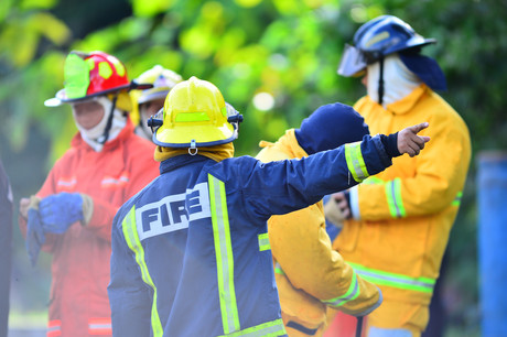 Evacuate immediately: construction workers "risking their lives" Evacuate immediately: construction workers "risking their lives"