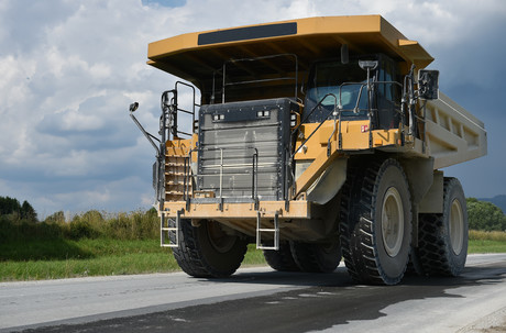 Worker struck by 47 kg pin ejected by steam