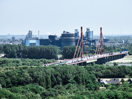 World first test of blast furnace using hydrogen fuel World first test of blast furnace using hydrogen fuel