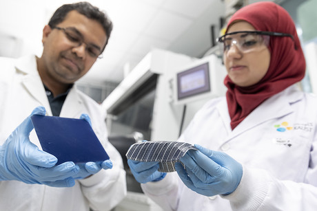 Stretchable solar cells retain high efficiency
