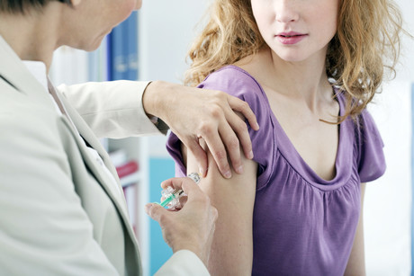 Meningococcal B vaccine provides no herd immunity benefit
