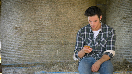 Free regional workers mental health SMS service extended