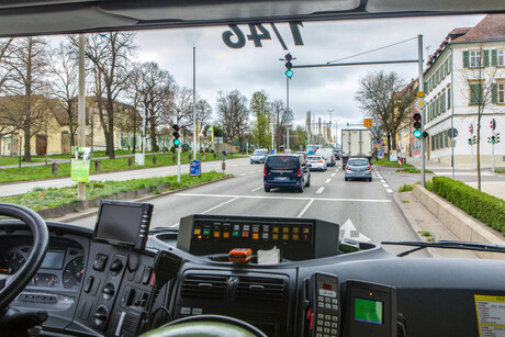 V2X tech gives firefighters the green light