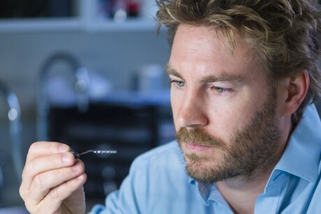 Implanted device brings movement hope to paralysis patients