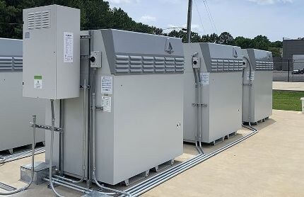 Flow batteries and tidal power to produce continuous hydrogen