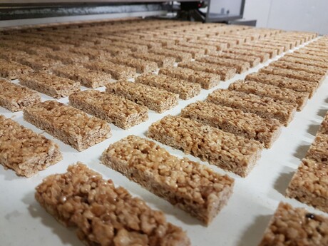 Making cereal bars with 30% less sugar