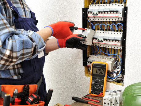 Man fined $30,000 for unlicensed, deficient electrical work Man fined $30,000 for unlicensed, deficient electrical work