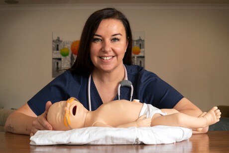 Little lungs breathe easier thanks to Melbourne neonatal nurse