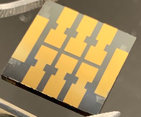 &#39;Molecular glue&#39; makes perovskite solar cells more reliable