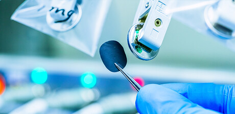 Stopping polysulfide shuttling in lithium–sulfur batteries Stopping polysulfide shuttling in lithium–sulfur batteries