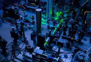 Thermal waves observed in a semiconductor material Thermal waves observed in a semiconductor material