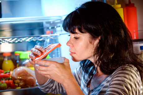 Infrared device to detect spoiled food and lethal gases Infrared device to detect spoiled food and lethal gases