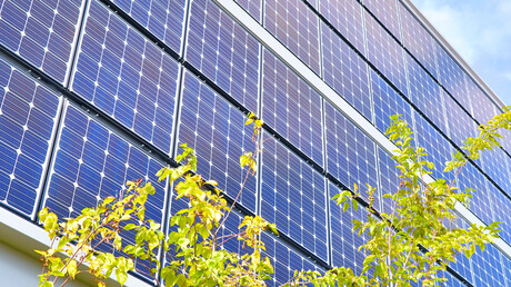Enabling a city to power itself at net zero Enabling a city to power itself at net zero