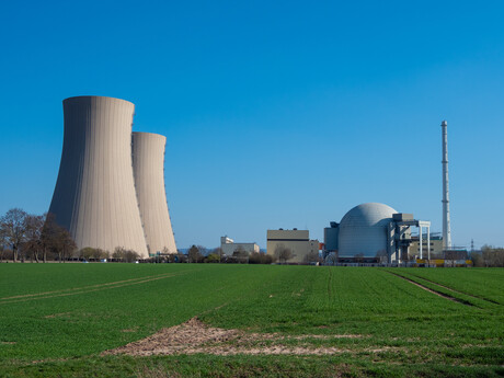 Using nuclear radiation to transmit digital data wirelessly Using nuclear radiation to transmit digital data wirelessly