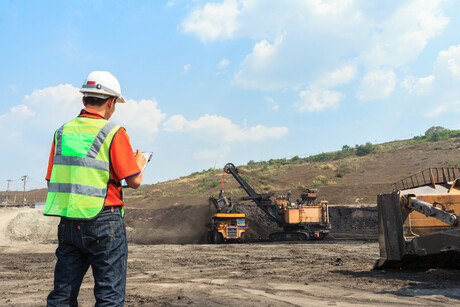CFMEU prioritises safety as work recommences at Grosvenor mine CFMEU prioritises safety as work recommences at Grosvenor mine
