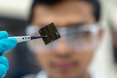 Perovskite solar cells pass damp-heat test Perovskite solar cells pass damp-heat test