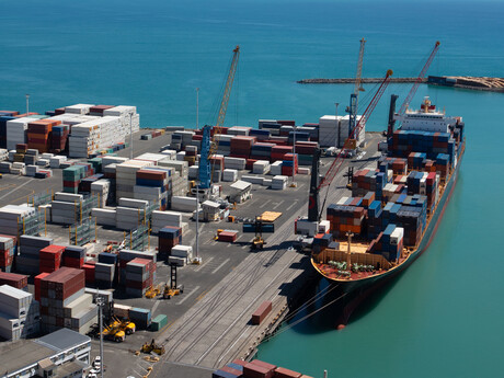 Maritime industry calls for inquiry after two port deaths in one week