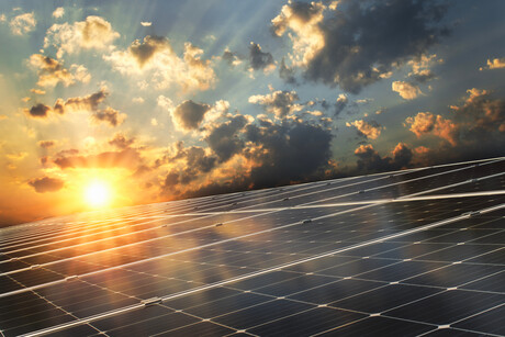 Researchers develop solar cell that keeps working after sunset