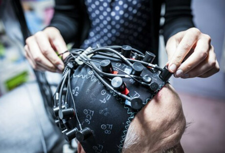 Light technology used to diagnose tinnitus