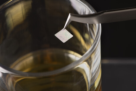 Edible QR coded tags to verify alcohol authenticity