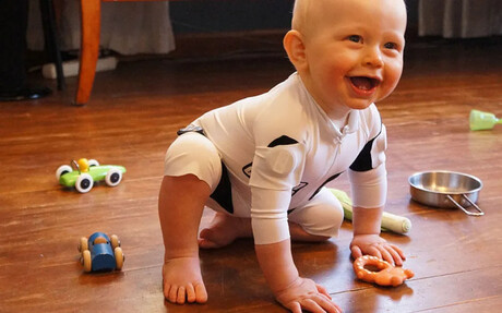 Smart jumpsuit provides info on infants' development Smart jumpsuit provides info on infants' development