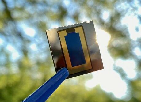 Perovskite/CIS tandem solar cell breakthrough Perovskite/CIS tandem solar cell breakthrough