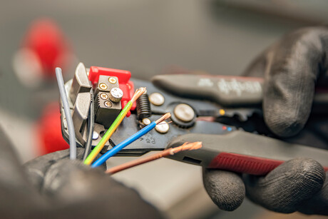 Tradesman prosecuted for unlicensed electrical work