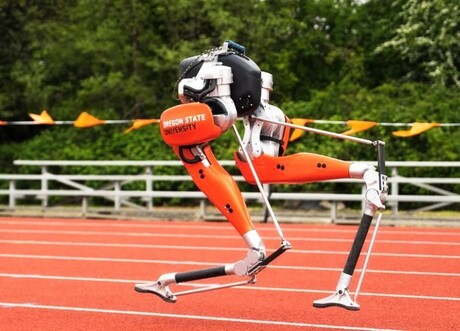 Bipedal robot achieves Guinness World Record run Bipedal robot achieves Guinness World Record run