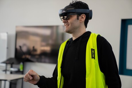 Augmenting the bottom line with extended reality technologies