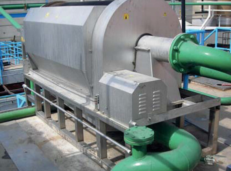 Simple technology for solids removal from industrial and municipal wastewater