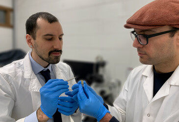 Moving a step closer to recyclable phone batteries Moving a step closer to recyclable phone batteries