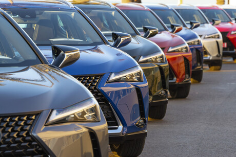 Upgrading government fleet vehicles with minimum cost Upgrading government fleet vehicles with minimum cost