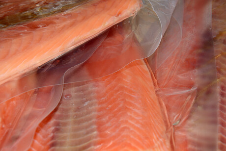 Edible packaging: alternative film for frozen fish
