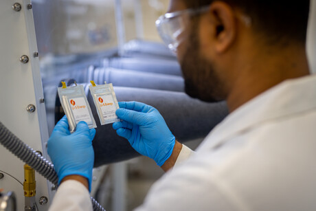 Australian success with lithium sulfur battery