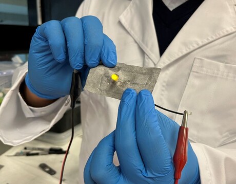 &#39;Liquid metal&#39; coating could transform wearable electronics