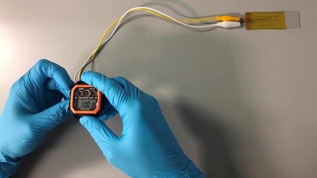 Researchers design battery prototype with fibre-shaped cathode