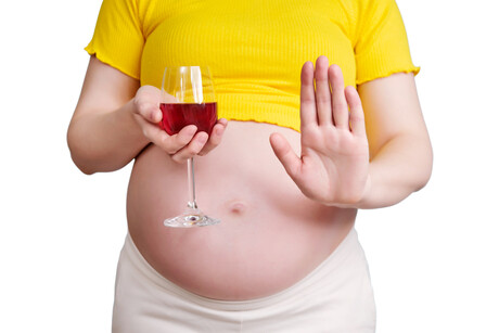 Pregnancy warning labels on alcoholic drinks