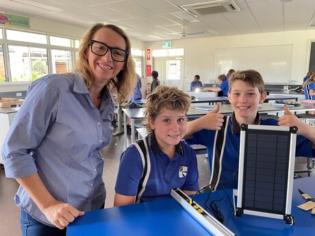 Schoolkids help light up remote communities