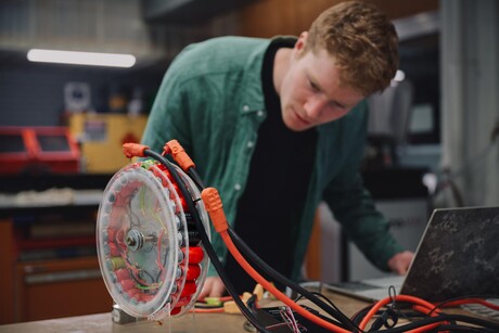 Aussie invention could turn petrol cars into hybrids Aussie invention could turn petrol cars into hybrids