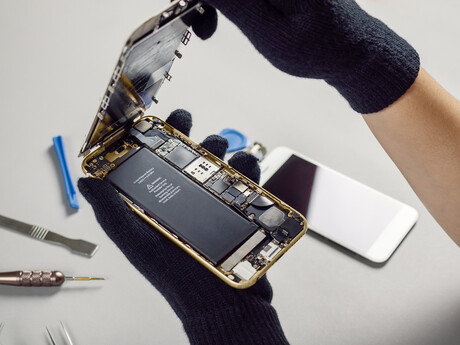 Piezoresistor the size of a single molecule Piezoresistor the size of a single molecule