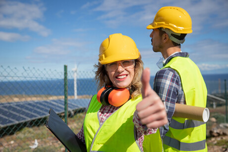 Clean energy sector shoots for gender equity Clean energy sector shoots for gender equity