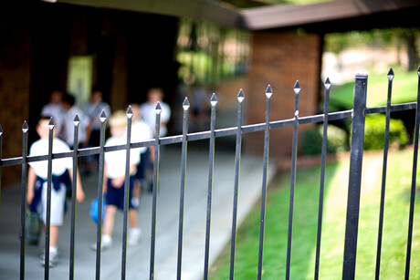 How should teachers handle student violence? How should teachers handle student violence?