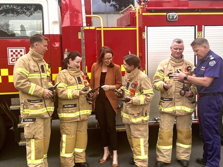 CFA Victoria deploying Motorola smart radios for first responders CFA Victoria deploying Motorola smart radios for first responders