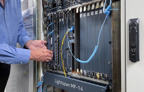NBN Co completes world's first 100G live demo NBN Co completes world's first 100G live demo