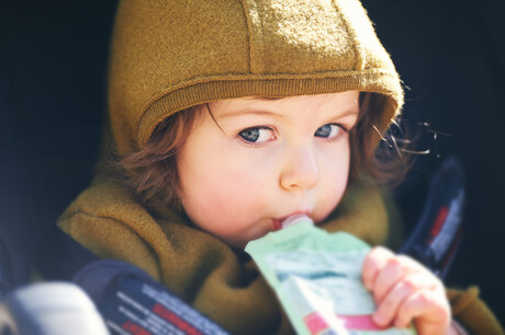 Baby food pouch feeding method examined in first foods study in NZ