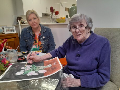 The benefits of art therapy in home care