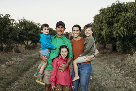 Qld mango farmers strike gold