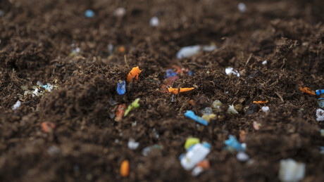 Measuring microplastics in soil using spectroscopy