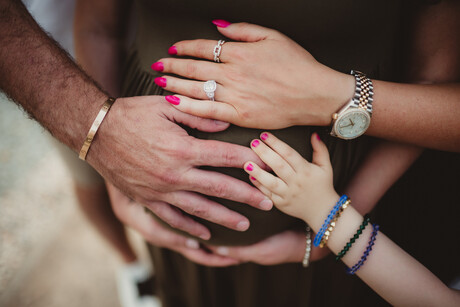 Surrogacy linked to higher risk of pregnancy complications: study