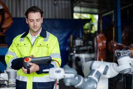 Study explores the psychosocial risks of cobots